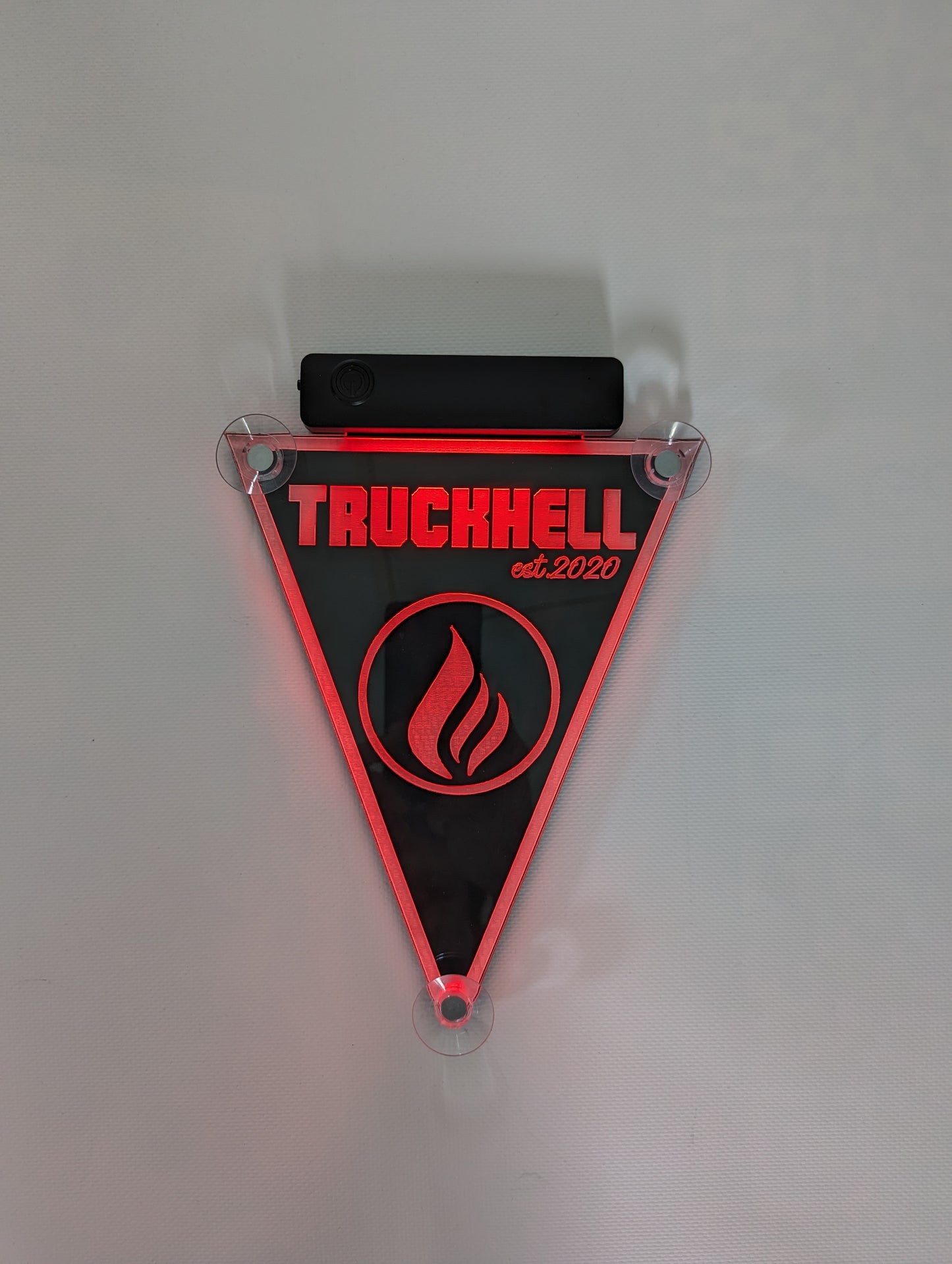 LED-Wimpel 24x18 mit Akku LED Sockel 3-eckig